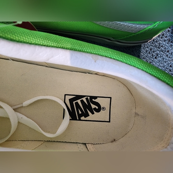 BNWT Vans Old Skool Shoe Mens Size 12 - Picture 2 of 6